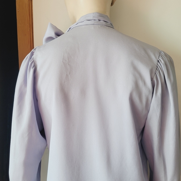 Elegant Vintage Lavender Women's Blouse with Bow Detail - Picture 7 of 16